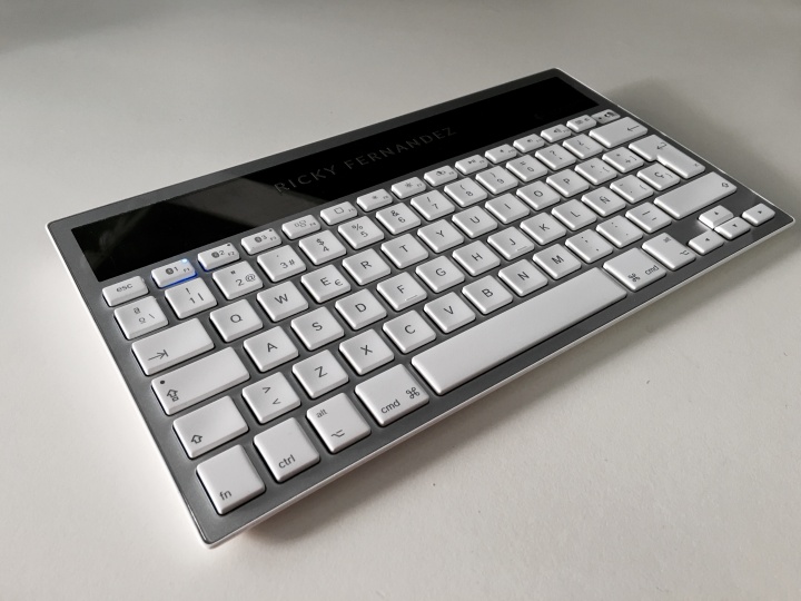 Review: Logitech K760, el teclado solar capaz de conectar hasta tres dispositivos