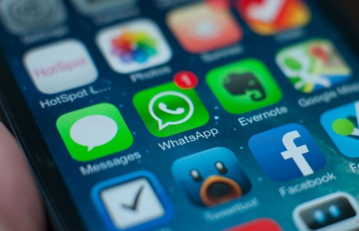 Dejar tu trabajo por WhatsApp podría ser legal