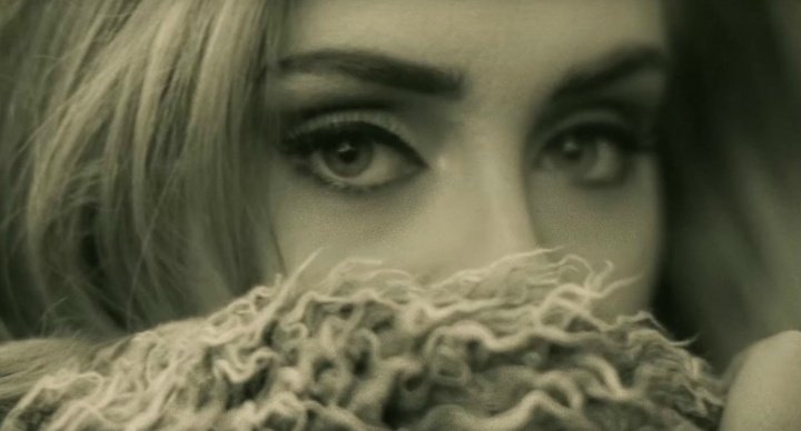 "Hello" de Adele supera los 1.000 millones de reproducciones en YouTube