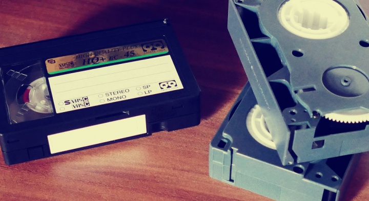 Detenido por no devolver un VHS al videoclub