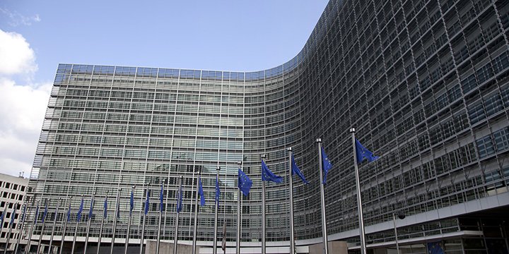 Un estudio de la Comisión Europea indica que la piratería no reduce las ventas legales