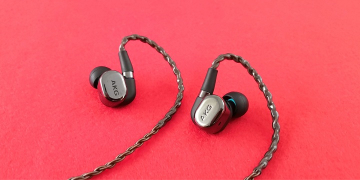 Review: AKG N5005, unos auriculares premium para los puristas del audio