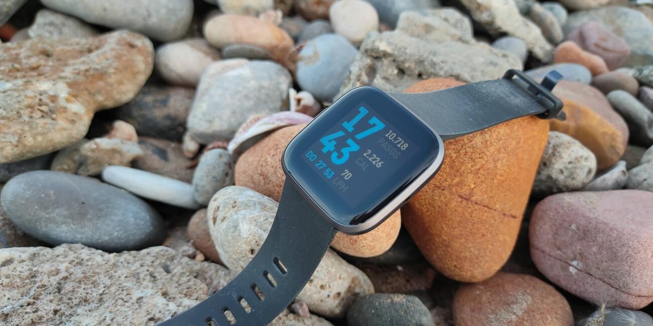 Review: Fitbit Versa 2, el smartwatch para deportistas con Alexa como protagonista