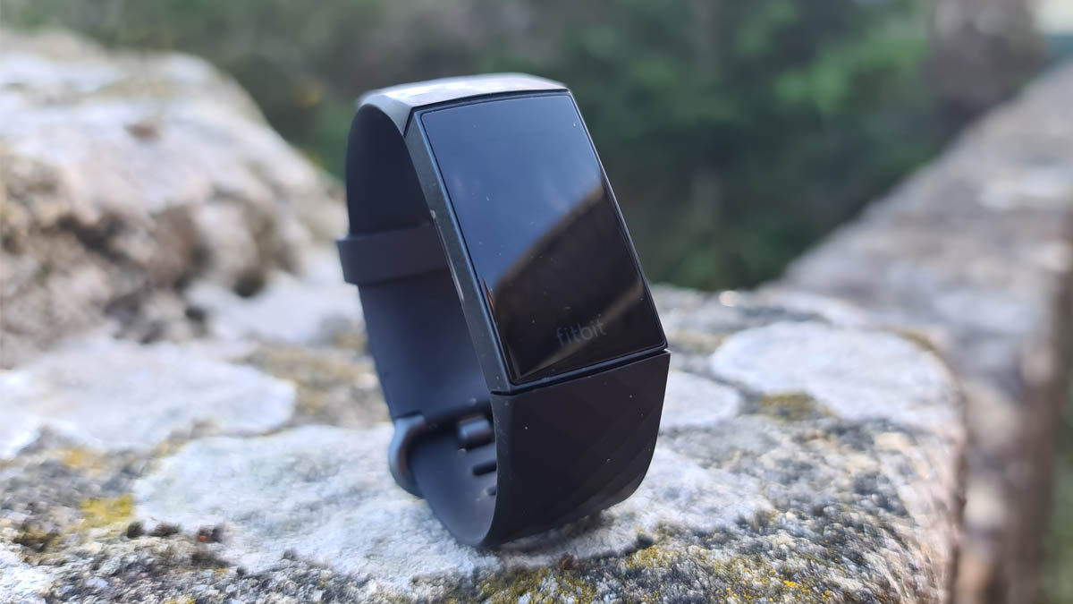 Review: Fitbit Charge 4, la pulsera de actividad llena de detalles