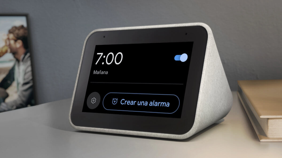¡Chollo! Lenovo Smart Clock, una pantalla inteligente con Google Assistant por solo 38 €