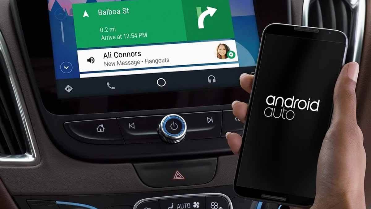 Cómo activar el modo oscuro en Android Auto