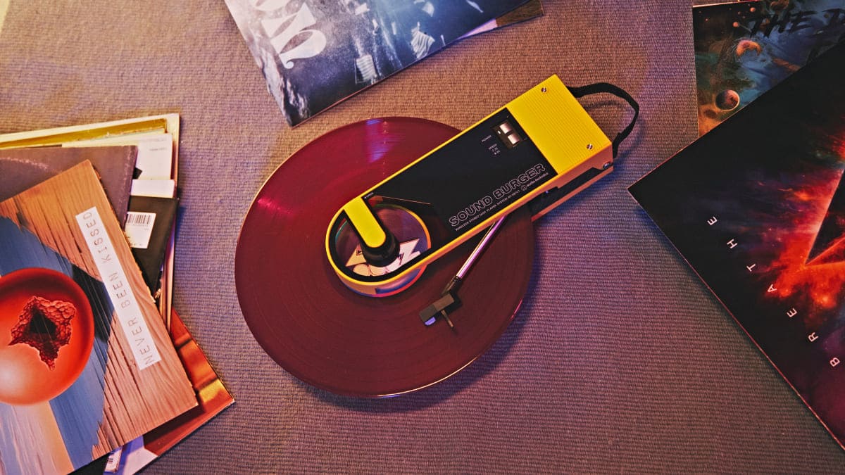 AudioTechnica Sound Burger vuelve el tocadiscos portátil más vendido
