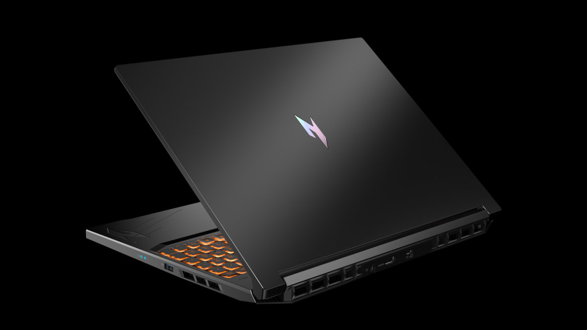 Acer Nitro V 16 nos propone chips Ryzen 8040 en un portátil gaming completo y asequible