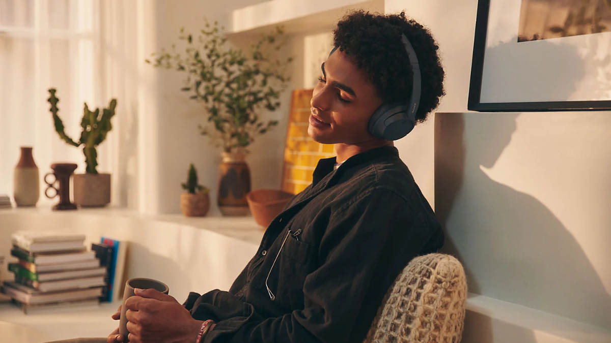 Costaban 149 euros, ahora solo 99: unos de los mejores auriculares de Sony tiran su precio