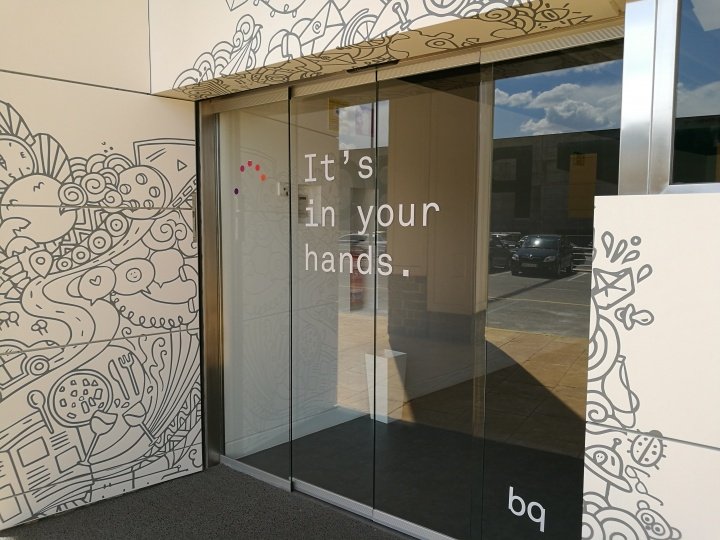 bq abre sus propios espacios con reparación exprés de dispositivos