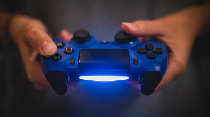 Hori, Nacon y @play, los nuevos mandos licenciados para PlayStation