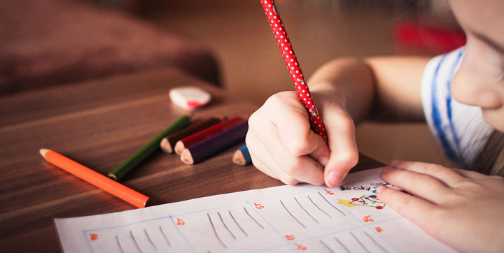 Oferta: descuento de 10 euros comprando los libros de texto en Amazon