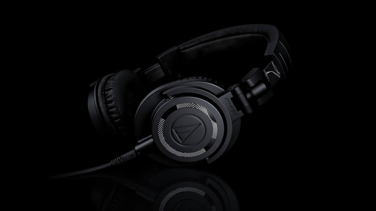 Audio-Technica lanza una edición especial de estos míticos auriculares: para fans del sonido y el arte japonés