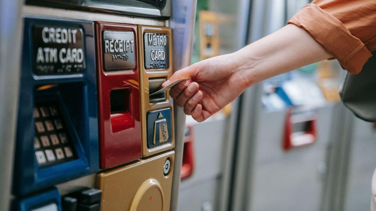 Así de fácil es cargar la tarjeta de transporte de Madrid con el móvil
