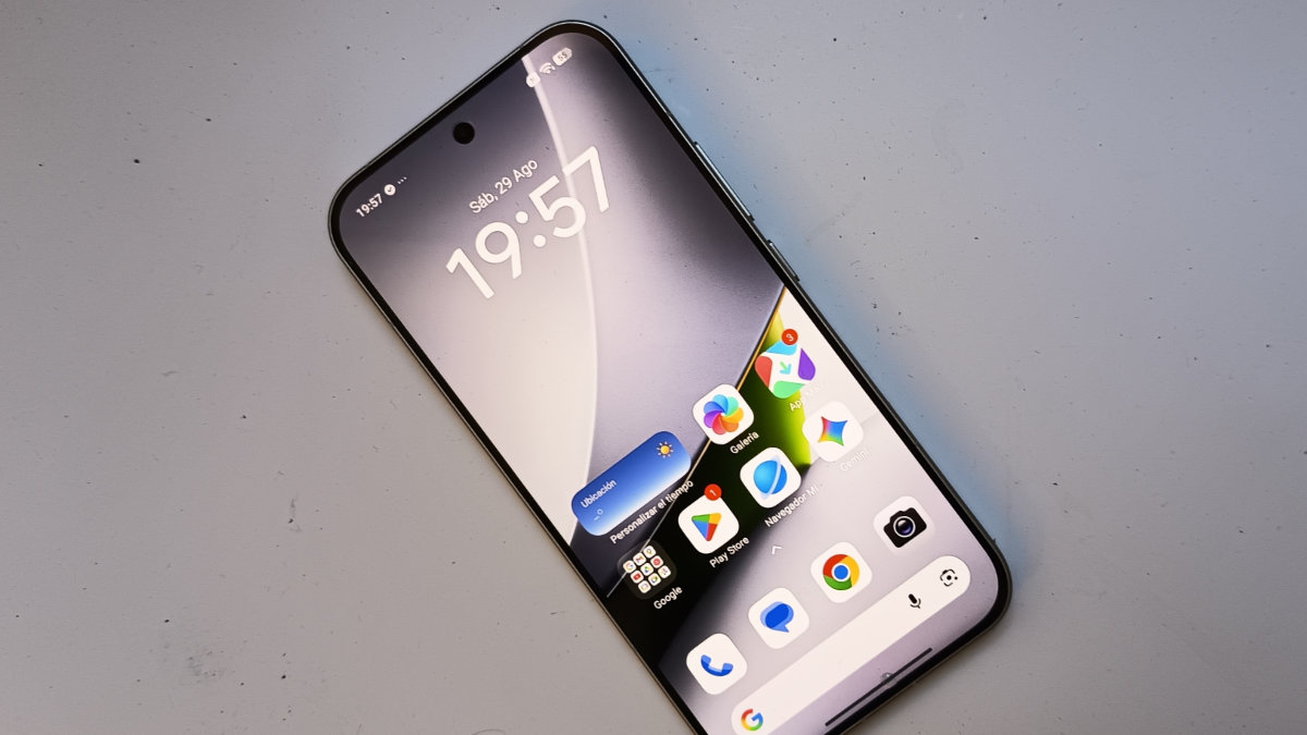Batería enorme, mucha potencia y un modelo fluorescente: Poco F9 Series son los móviles más locos de Xiaomi