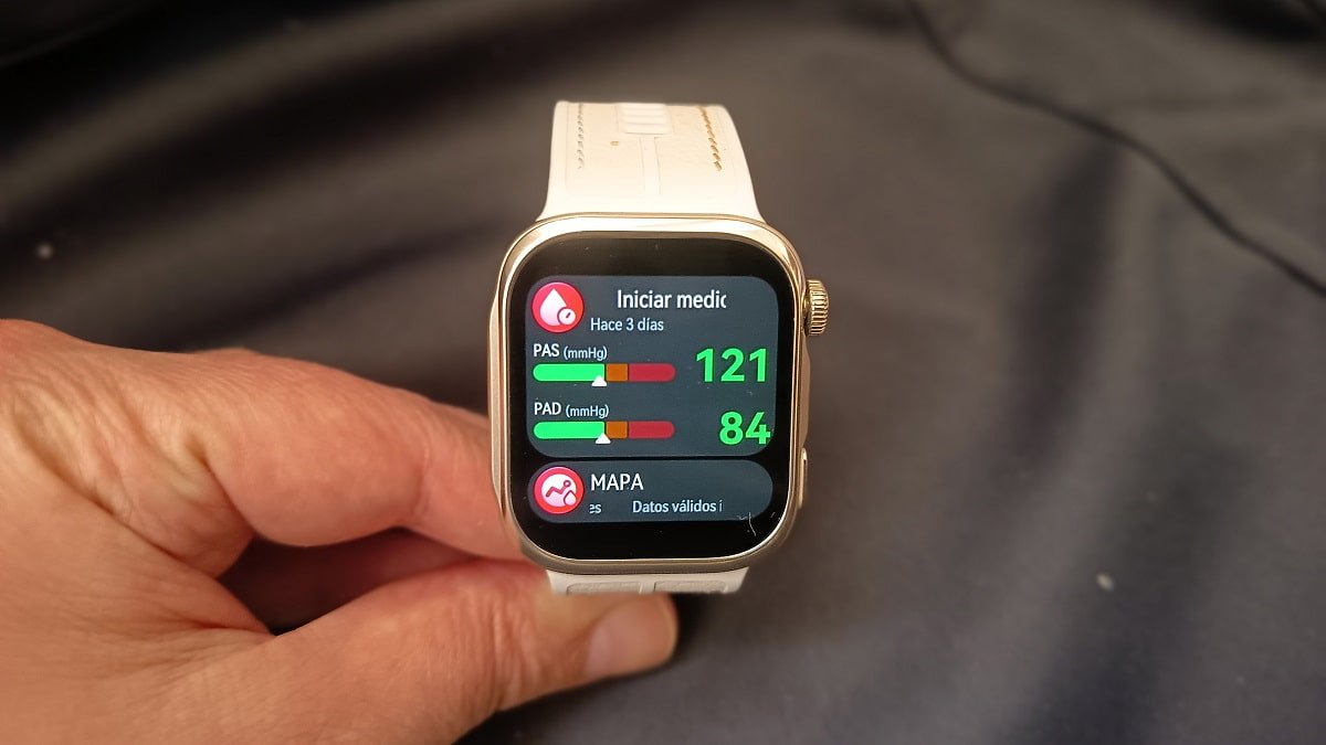 Review: Huawei Watch D3, un tensiómetro de confianza oculto en un reloj deportivo