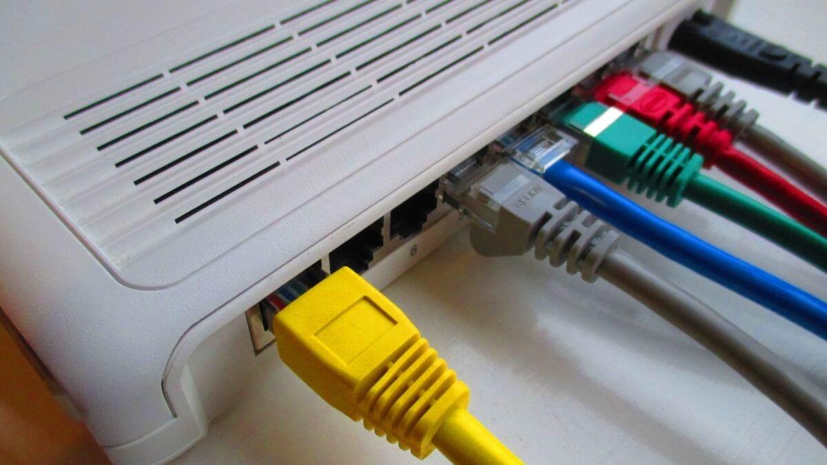 Un grave fallo de seguridad expone los routers de Movistar y Orange, ¿el tuyo?