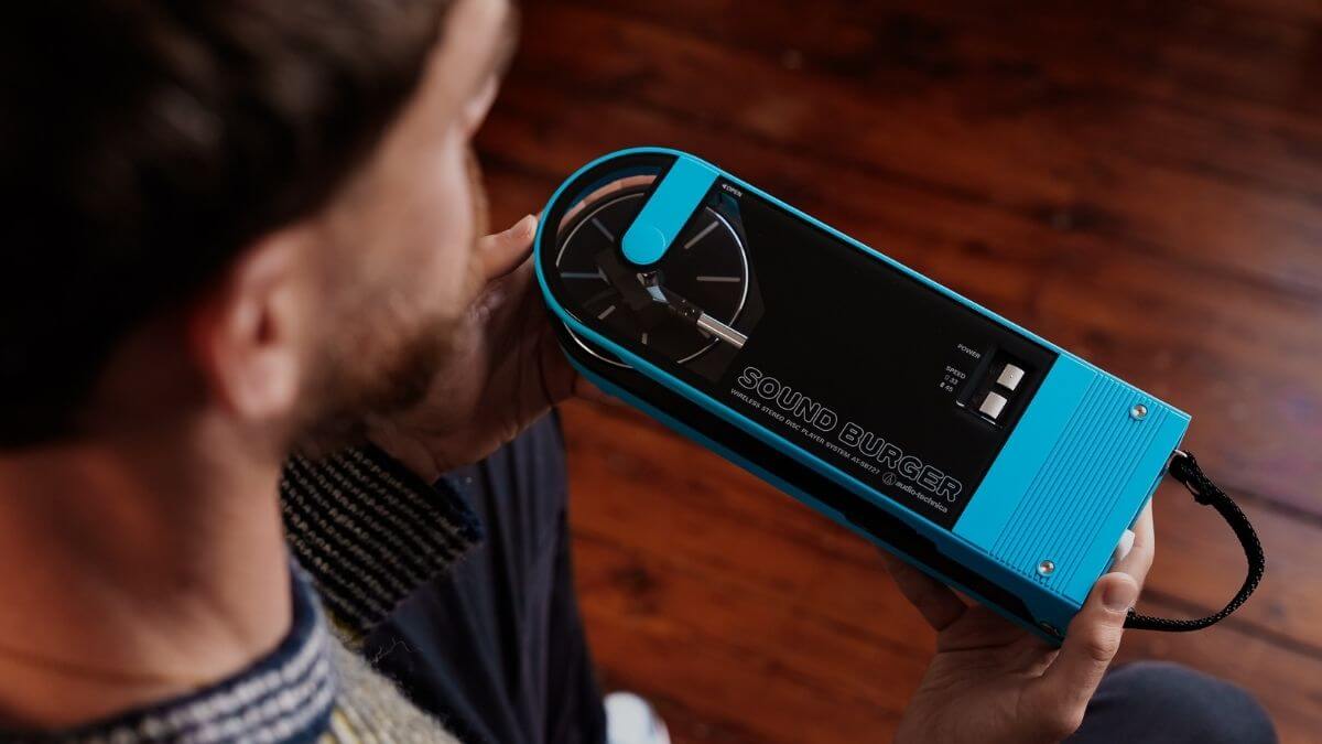 El tocadiscos que cabe en cajón ahora es incluso más colorido: el icónico Sound Burger de Audio-Technica